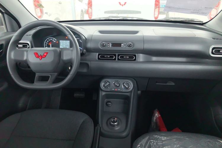 Used Wuling Hongguang New Energy 2024 All-Electric Model 300KM Practical Version