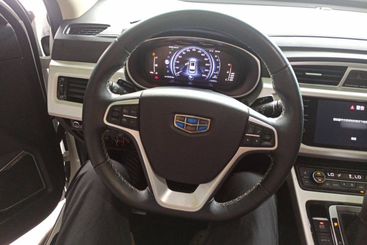 Used Geely Auto Emgrand X7 Sport 2018 1.8TD Automatic Two-Wheel Drive Smart 4G Connected Version
