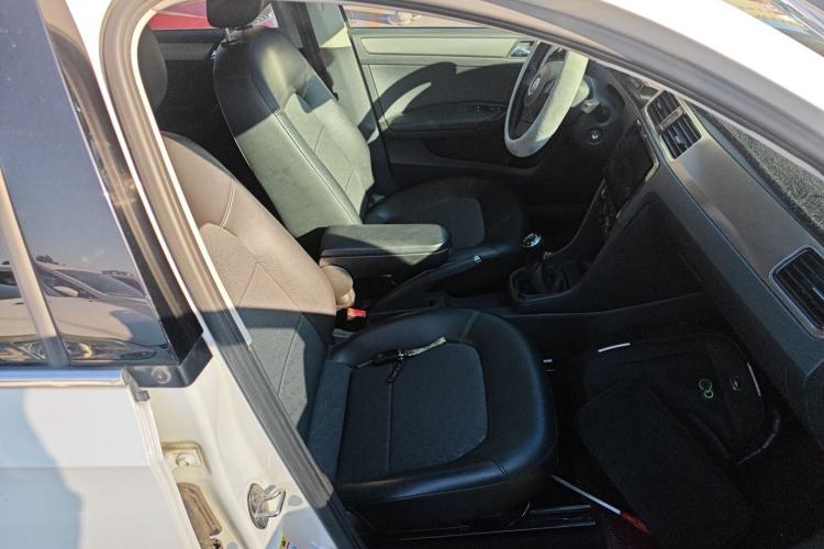 Used Volkswagen Santana 2015 1.4L Manual Comfort Edition
