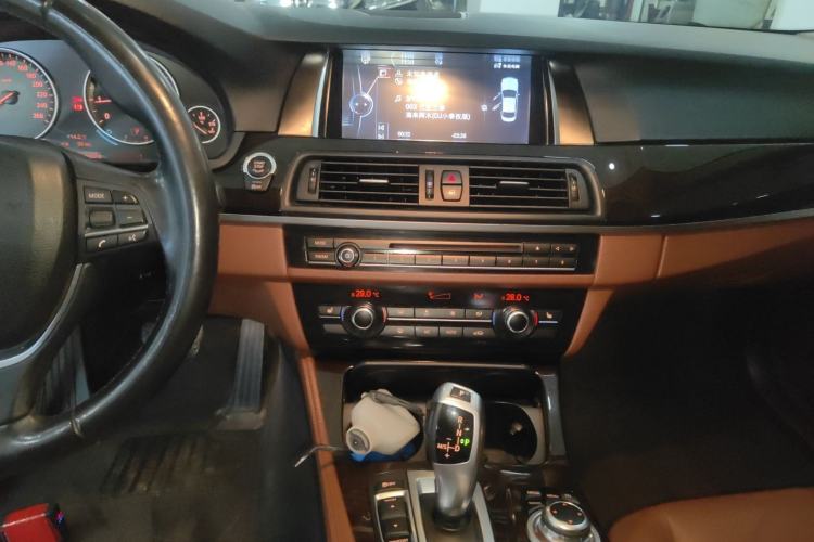 Used BMW 5 Series 2017 525Li Leading Model
