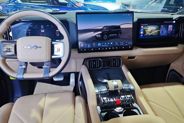 Used  Leopard 8 2025 Smart & Brave Flagship Edition 7 Seats
