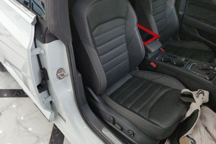 Used Volkswagen FAW-Volkswagen CC 2024 380TSI Striking Edition
