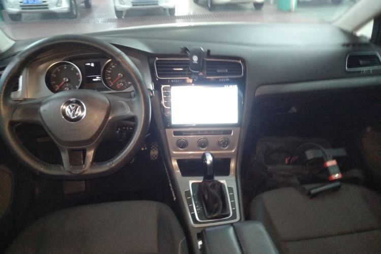 Used Volkswagen Golf 2015 1.6L Automatic Fashion Model