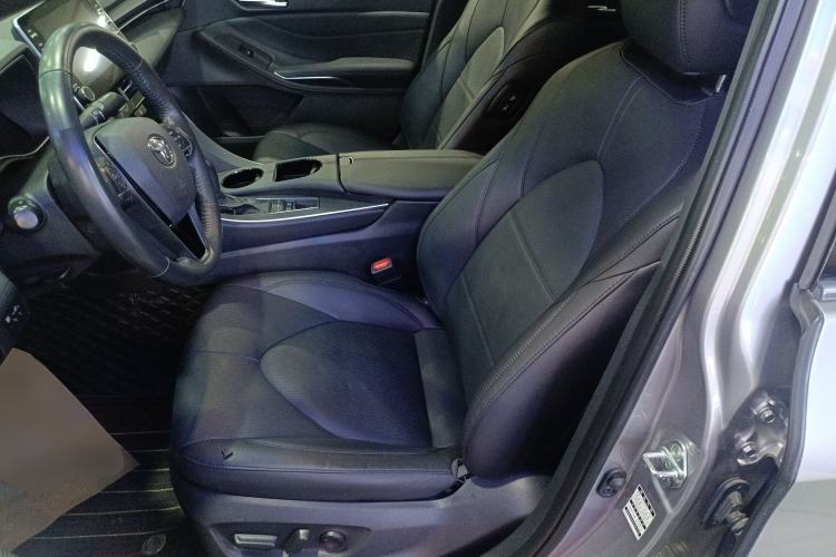 Used Toyota Avalon 2019 Dual-Engine 2.5L Luxury Edition China VI Standard