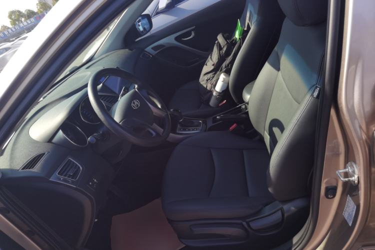 Used Hyundai Elantra 2015 1.6L Automatic Leading Model