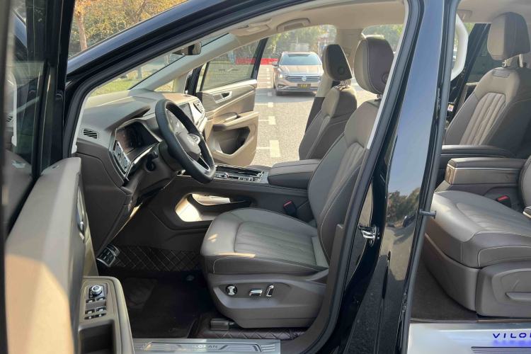 Used Volkswagen Viloran 2024 380TSI Luxury Edition
