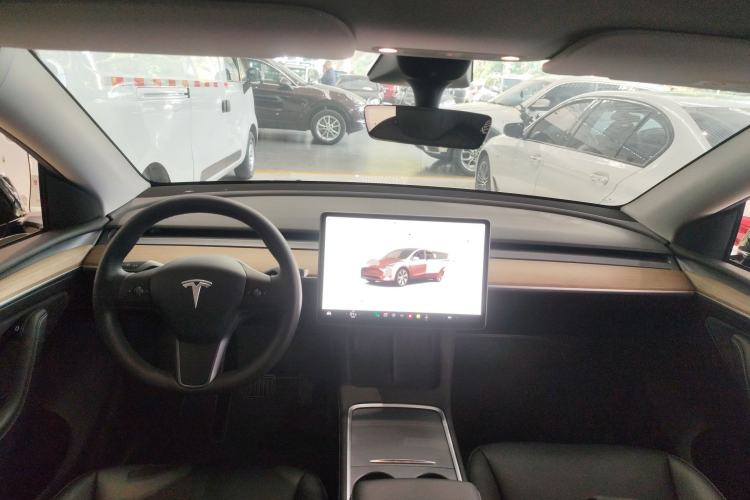 Used Tesla Model Y 2022 Rear-Wheel-Drive Version