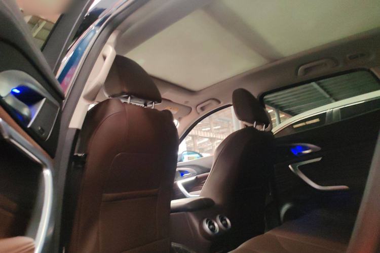 Used Wey VV7 2019 Upgraded Model 2.0T Ultra-Luxury Version China V Standard
