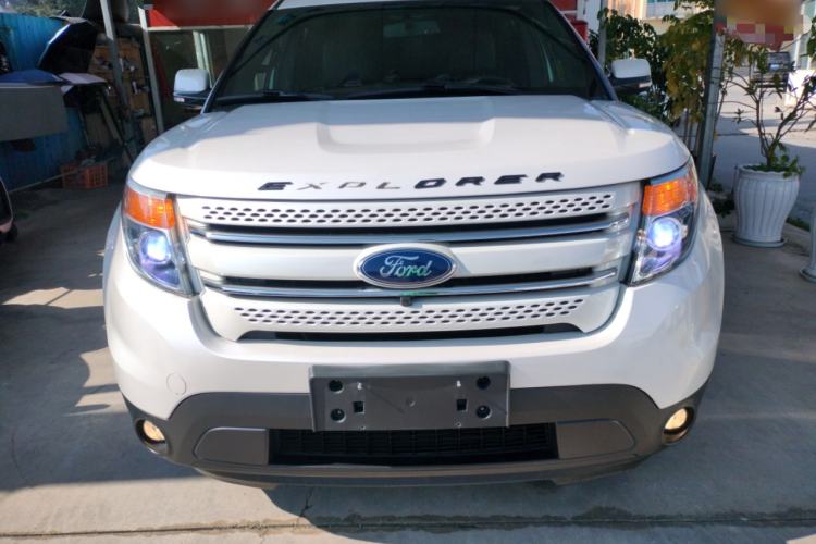 Used Ford Explorer 2013 3.5L Deluxe Model
