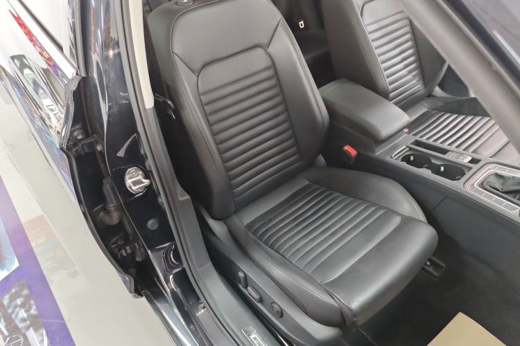 Used Volkswagen Magotan 2018 330TSI DSG Advanced Model
