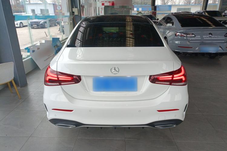 Used Mercedes-Benz A-Class 2022 Revised Version A 200 L Sport Sedan Fashionable Style
