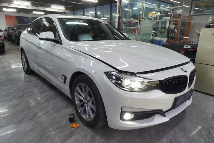 Used BMW 3 Series GT 2017 320i Sport Edition
