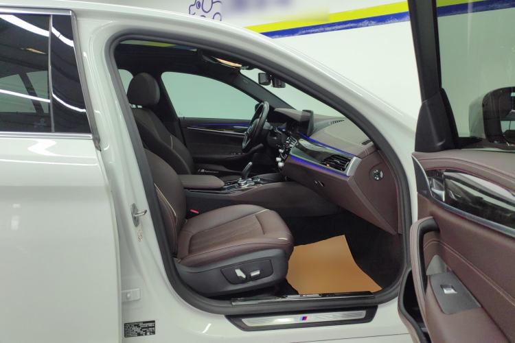 Used BMW 5 Series 2022 Restyled 525Li M Sport Package
