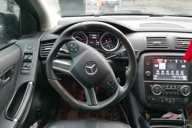 Used Mercedes-Benz R-Class 2017 R 320 4MATIC Business Edition Prestige Model