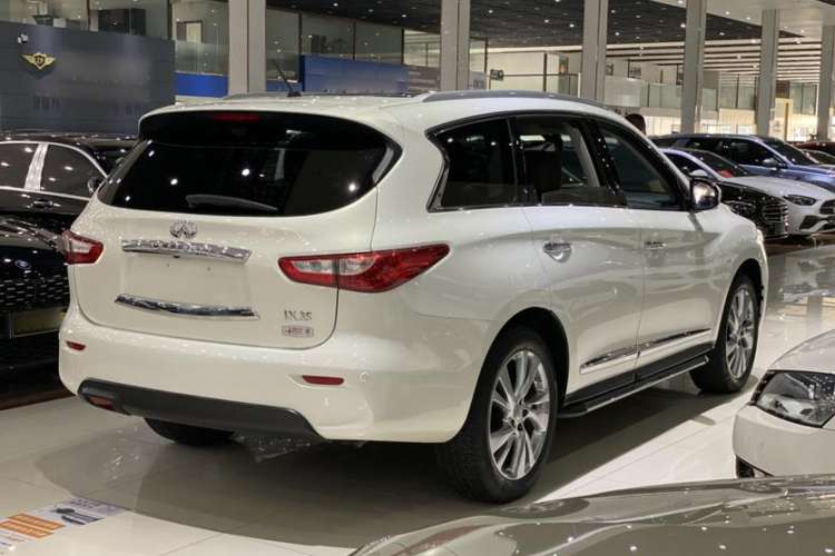 Used Infiniti JX 2013 JX35 Two-Wheel-Drive Excellence Edition