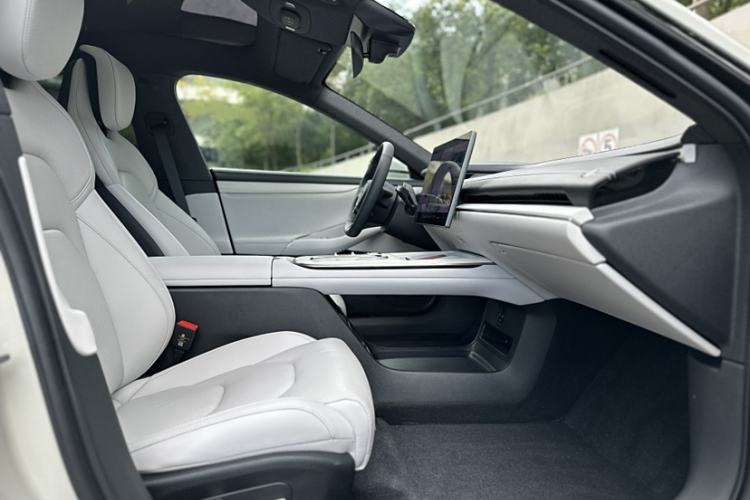 Used  SU7 2024 Rear-Drive Long-Range Intelligent Driving Version
