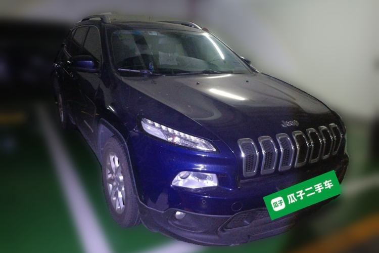 Used Jeep Cherokee 2016 2.0L Superior Edition