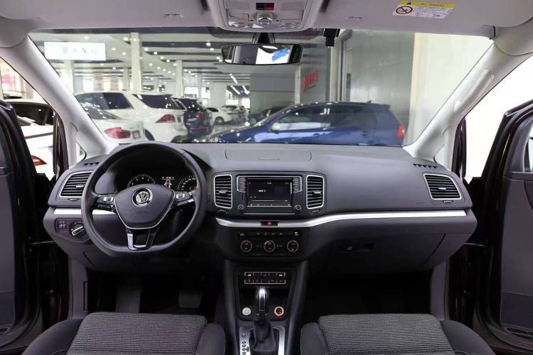 Used Volkswagen Sharan 2018 Revised Version 380TSI Comfort Edition 7-Seater
