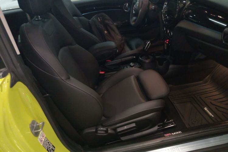 Used  MINI 2023 Updated 1.5T COOPER Artist
