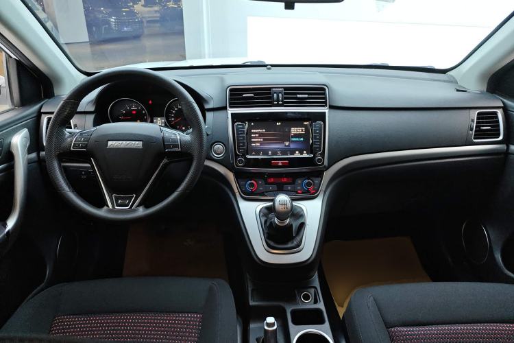 Used Haval M6 2019 1.5T Manual Two-Wheel Drive Urban Version China VI Standard
