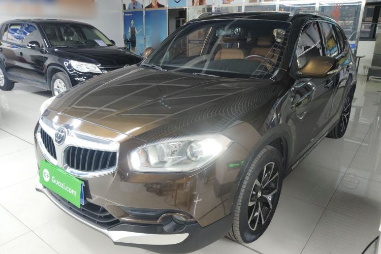 Used Brilliance V5 2016 1.5T Automatic Two-Wheel Drive Smart Version
