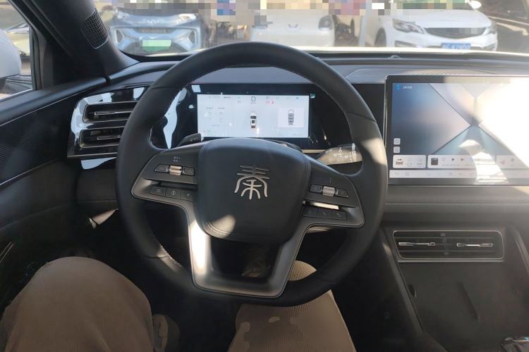 Used BYD Qin L 2025 DM-i Smart Drive 80KM Leading Model
