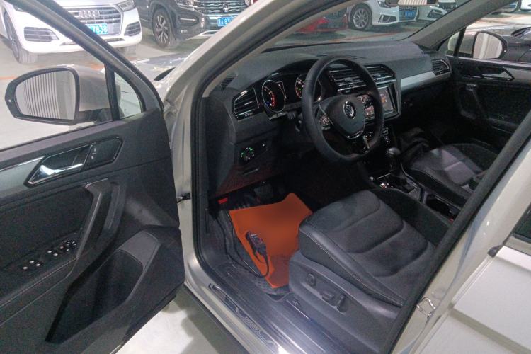 Used Volkswagen Tiguan L 2018 Revised Version 330TSI Automatic Two-Wheel Drive Comfort Edition
