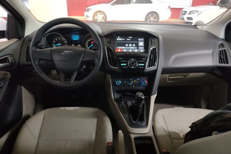 Used Ford Focus 2017 Sedan 1.6L Manual Comfort Plus SmartDrive Edition
