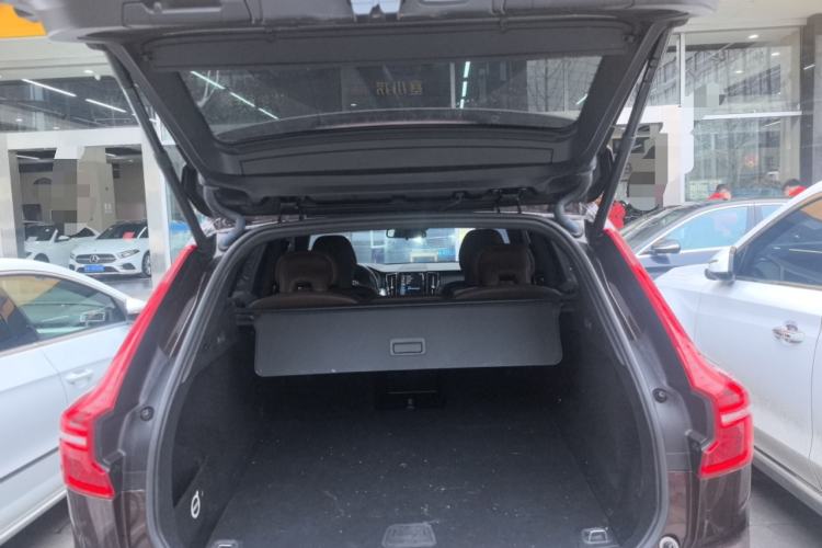 Used Volvo XC60 2021 T5 4x4 Smart Luxury Edition