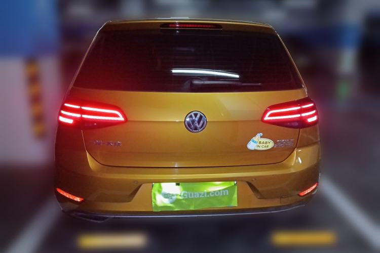 Used Volkswagen Golf 2018 230TSI Automatic Luxury Version
