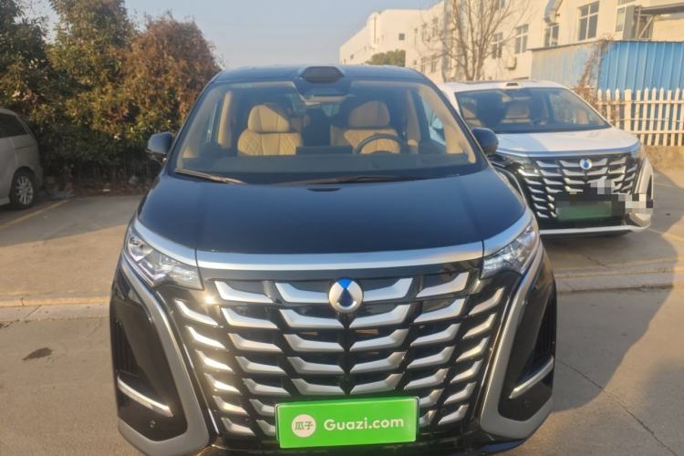 Used Denza D9 2025 DM-i Intelligent Drive 1020 Four-Wheel Drive Prestige Model