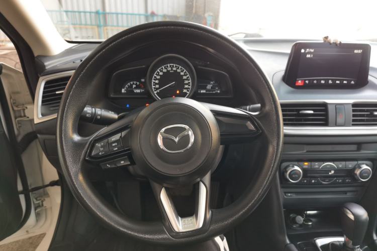 Used Mazda Mazda 3 Axela 2019 Cloud-Controlled Sedan 1.5L Automatic Luxury Model China VI Standard
