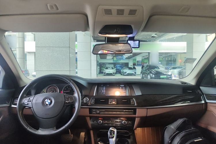 Used BMW 5 Series 2014 525Li Leading Model
