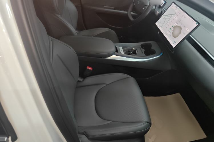 Used XPeng MONA M03 2024 620 with Ultra-Long Range
