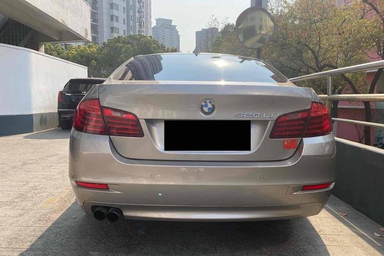 Used BMW 5 Series 2014 520Li Elegant Model
