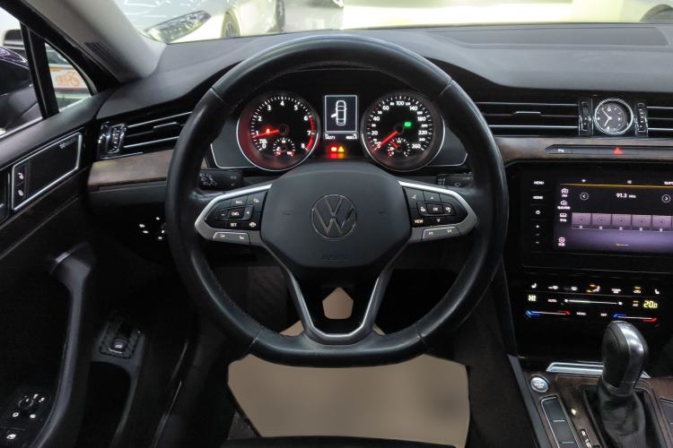 Used Volkswagen Magotan 2020 330TSI DSG Leading Model
