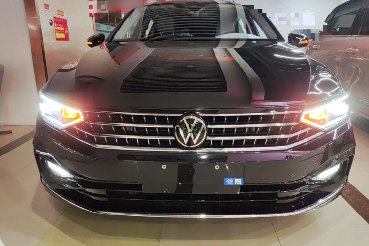 Used Volkswagen Magotan 2023 2 Million Units Commemorative Edition 330TSI DSG Luxury Version
