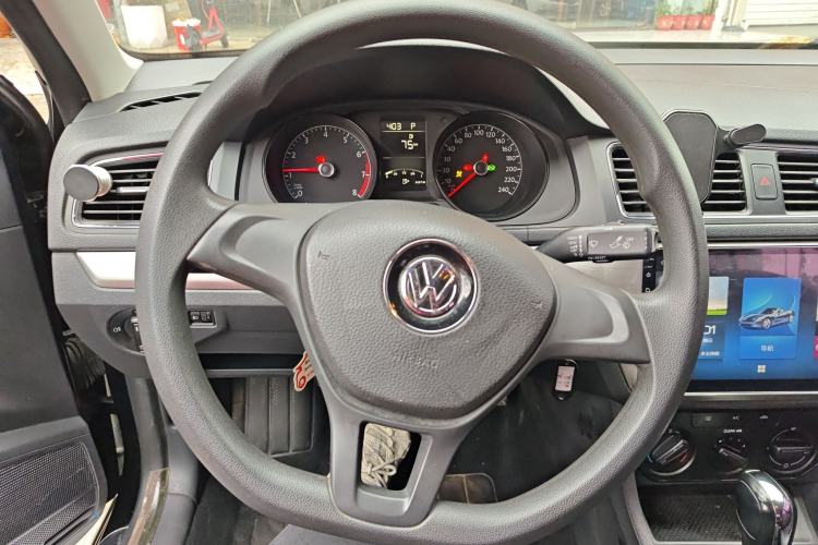 Used Volkswagen Lavida 2015 1.6L Automatic Fashion Edition