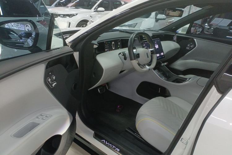 Used  11 2022 Long-Range Dual-Motor Luxury Edition 5 Seats