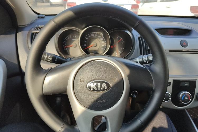 Used Kia Forte 2014 1.6L MT GL