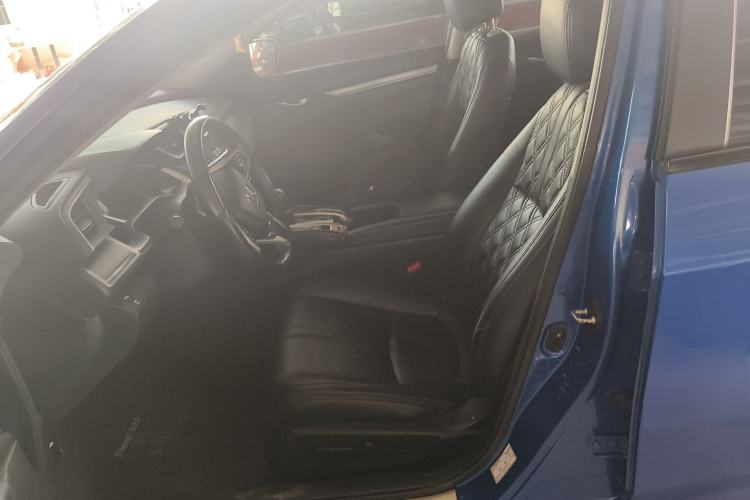 Used Honda Civic 2016 220TURBO CVT Prestige Edition
