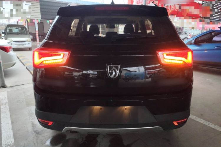 Used Baojun 560 2015 1.8L Manual Luxury Model
