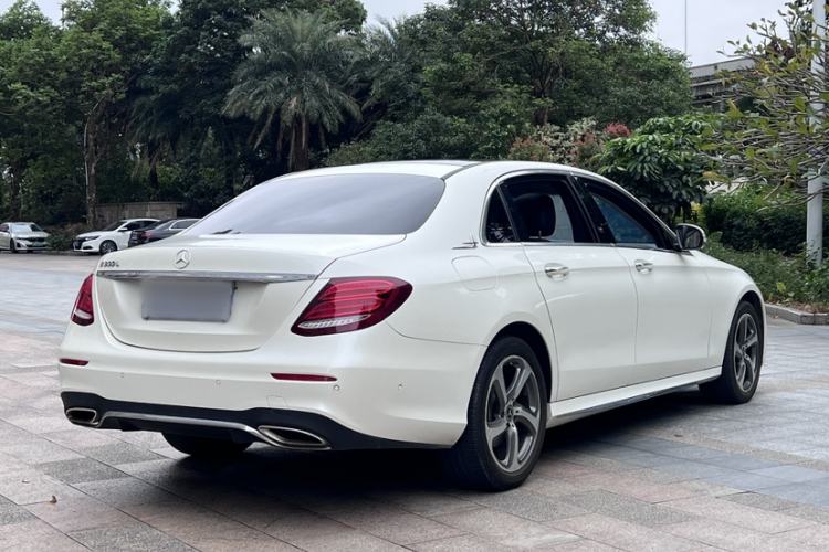 Used Mercedes-Benz E-Class 2018 E 300 L Sporty and Stylish Model
