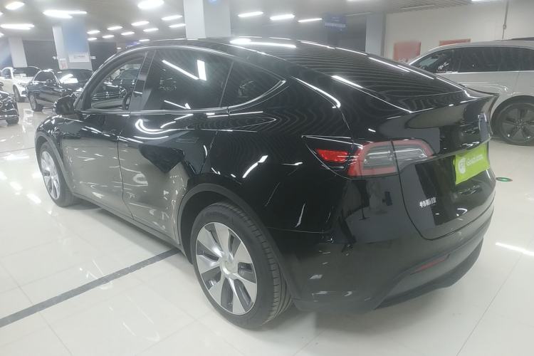 Used Tesla Model Y 2021 Long-Range All-Wheel-Drive Version 3D7
