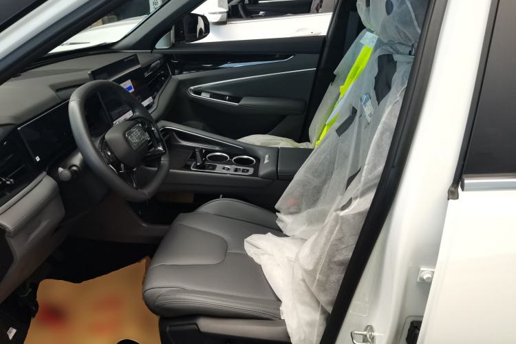 Used Geely Auto Emgrand X7 Sport 2026 Model 1.5TD Aspirational
