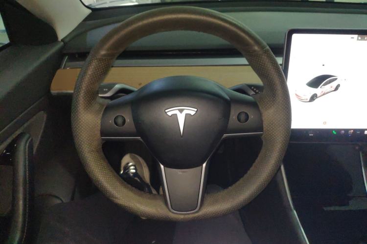 Used Tesla Model 3 2019 Long-Range All-Wheel-Drive Version
