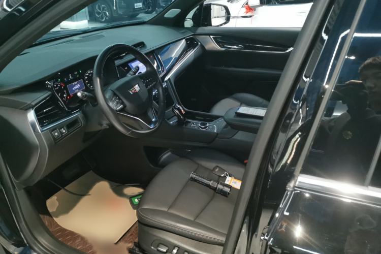 Used Cadillac XT6 2022 2.0T Six-Seater Four-Wheel Drive Luxury Version