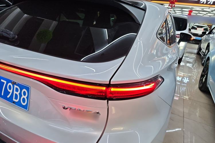 Used Toyota Venza 2022 Dual-Engine 2.5L CVT Two-Wheel Drive Luxury Edition