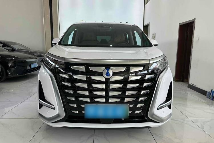 Used Denza D9 2022 DM-i 970 Four-Wheel Drive Prestige Model
