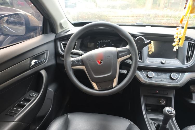 Used Roewe 360 2015 1.5L manual luxury edition